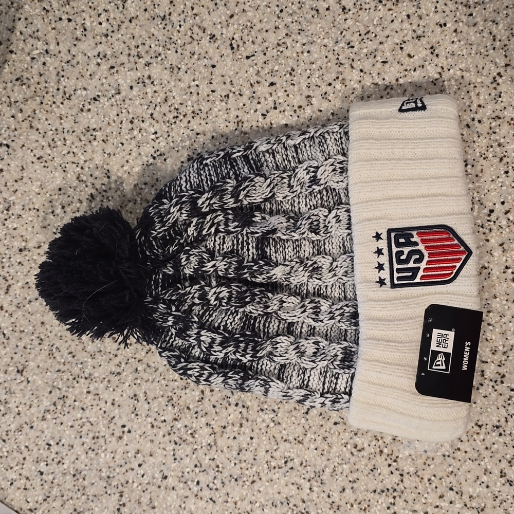 USWNT Cuffed Knit Hat with Pom